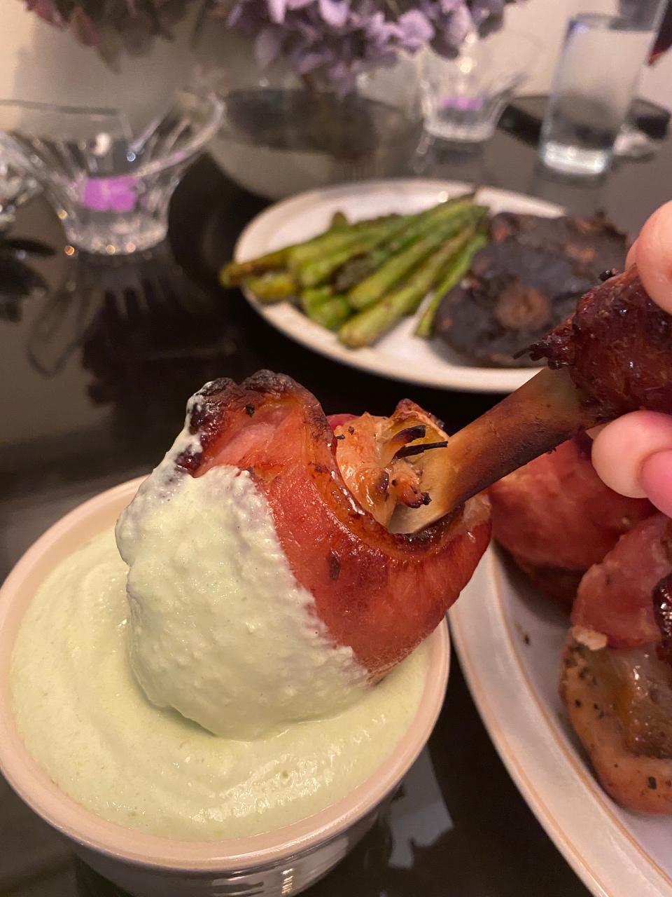 牛油果酱蘸鸡腿的做法