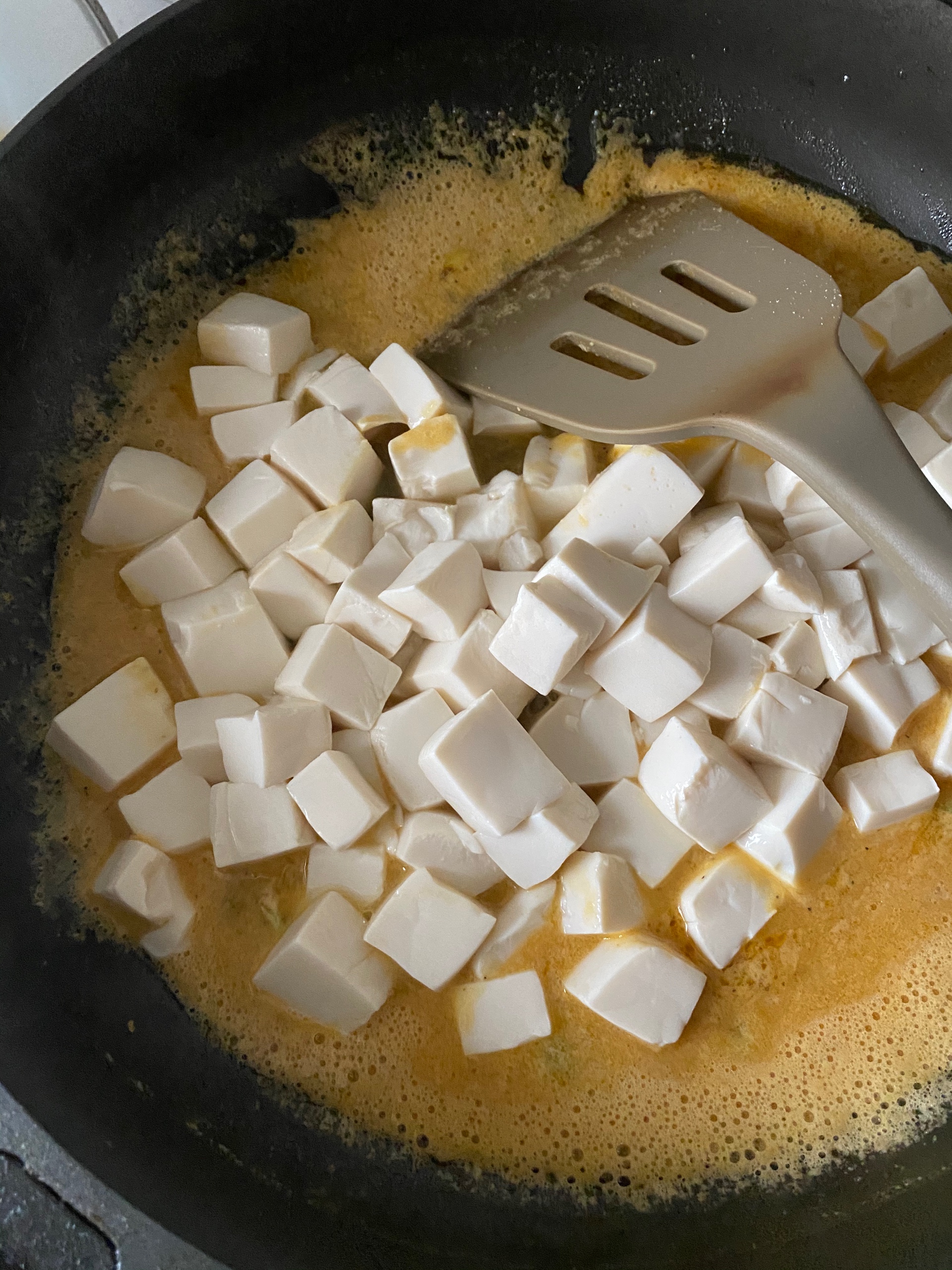 封控居家也能吃到：10分钟咸蛋黄豆腐饭的做法 步骤7