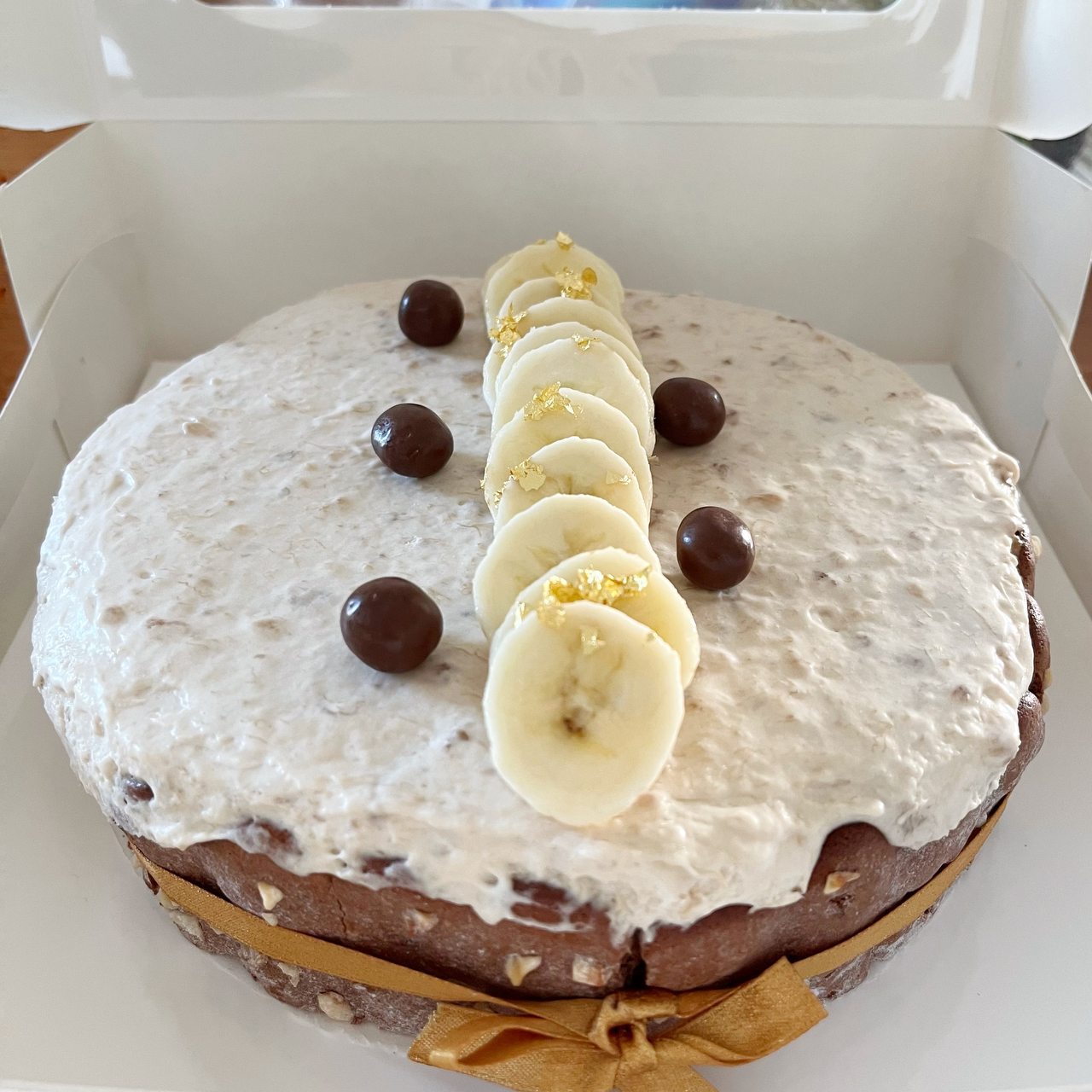 西堤蛋糕Cité-焦糖巧克力香缇奶油配香蕉慕斯蛋糕<熊谷裕子>