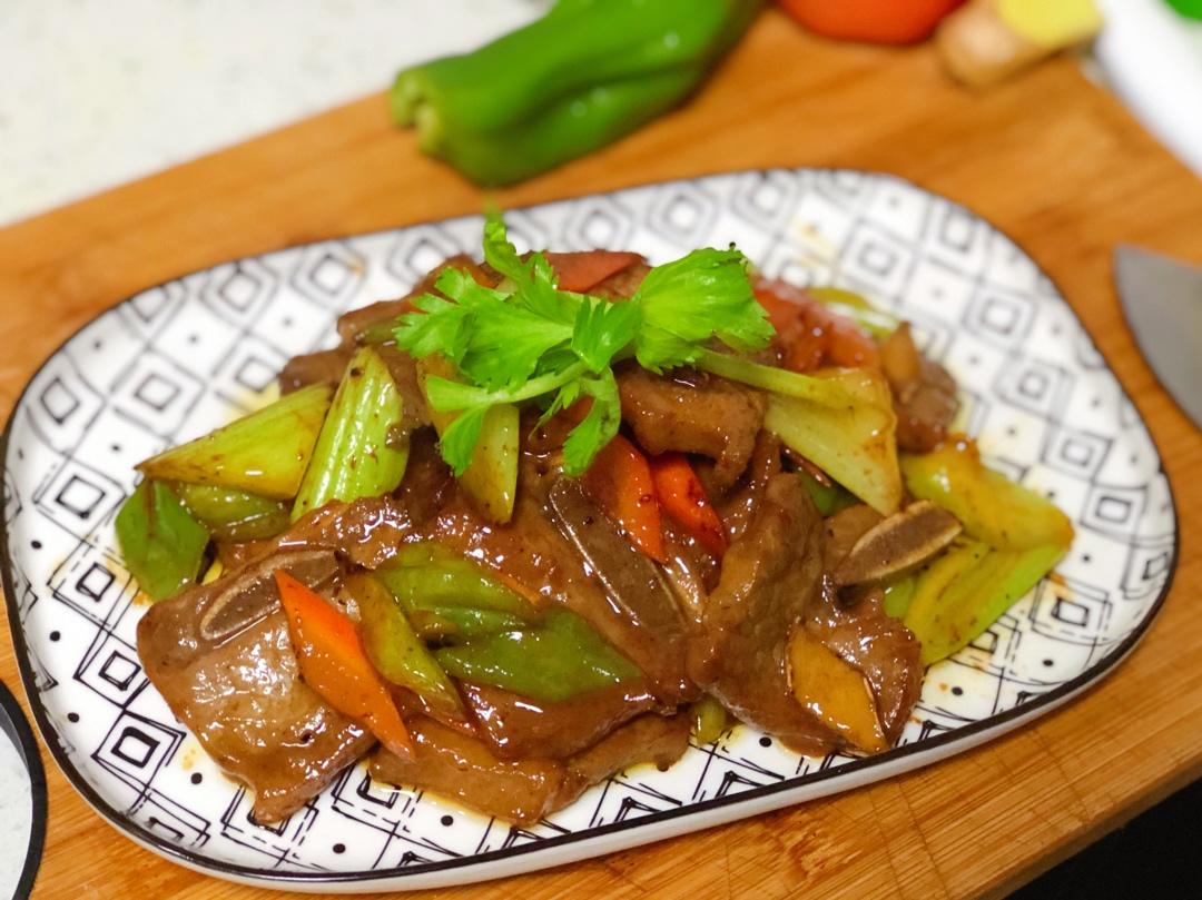 黑椒牛仔骨