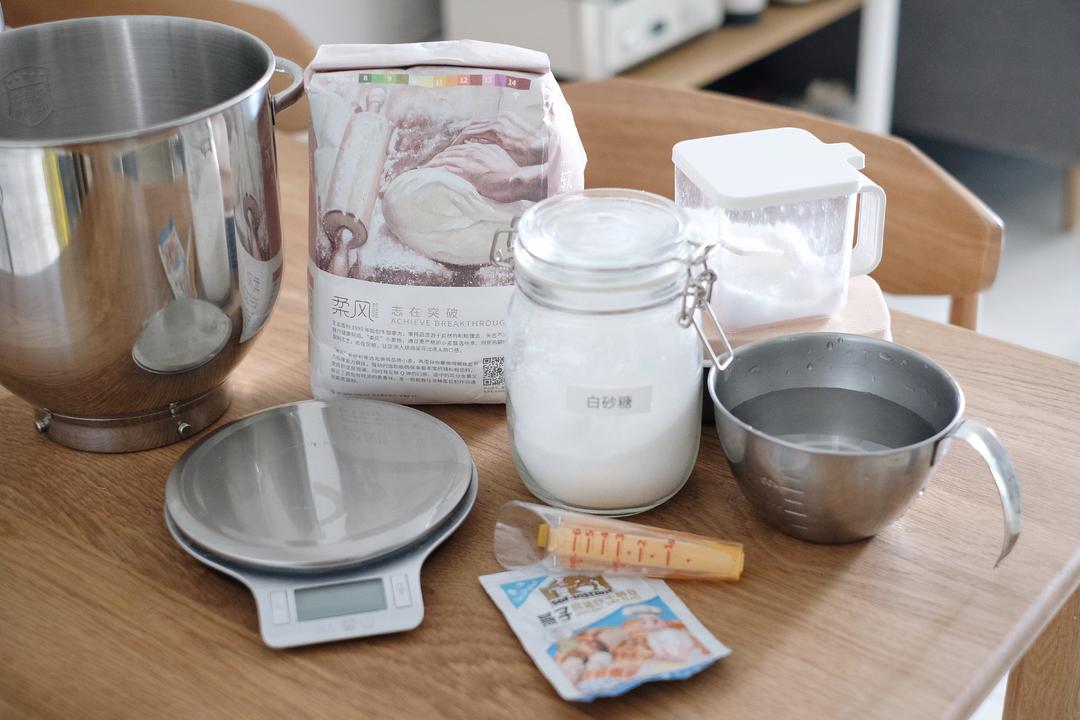 纯奶手撕吐司的做法 步骤1