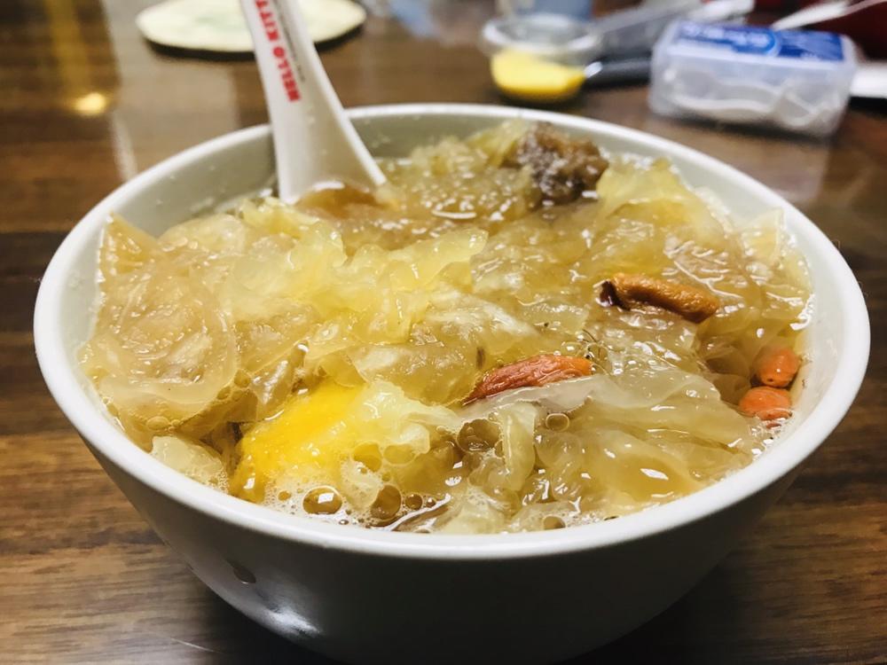 红枣银耳莲子羹