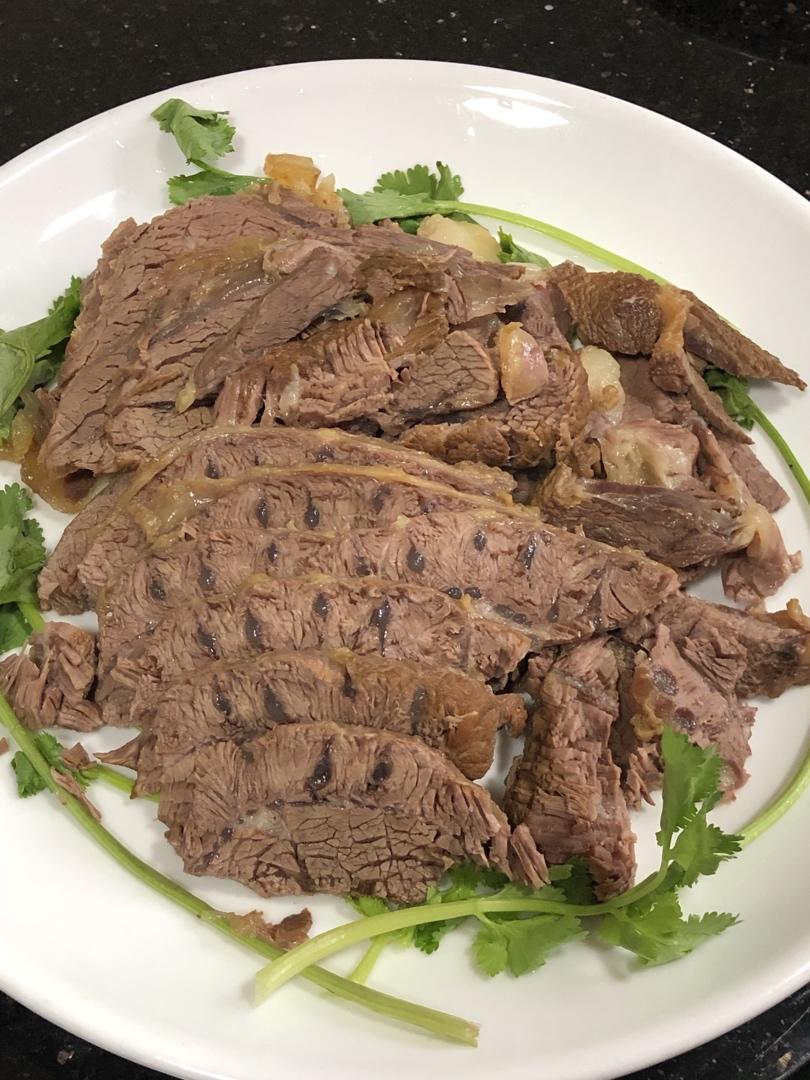 卤牛肉