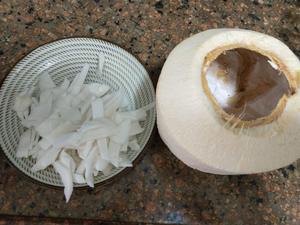 椰肉莲子小米养胃粥的做法 步骤1