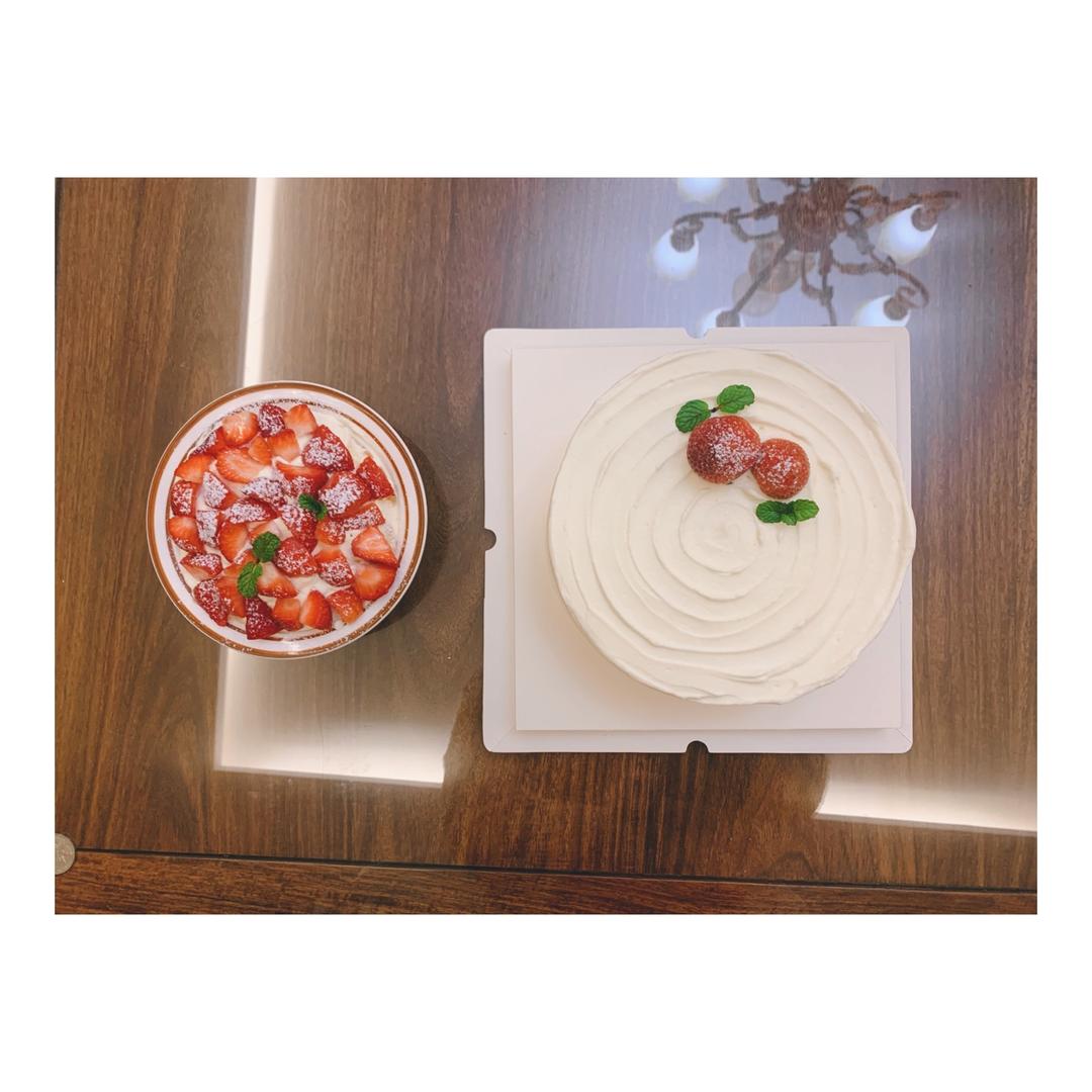 草莓奶油蛋糕(海绵蛋糕底)