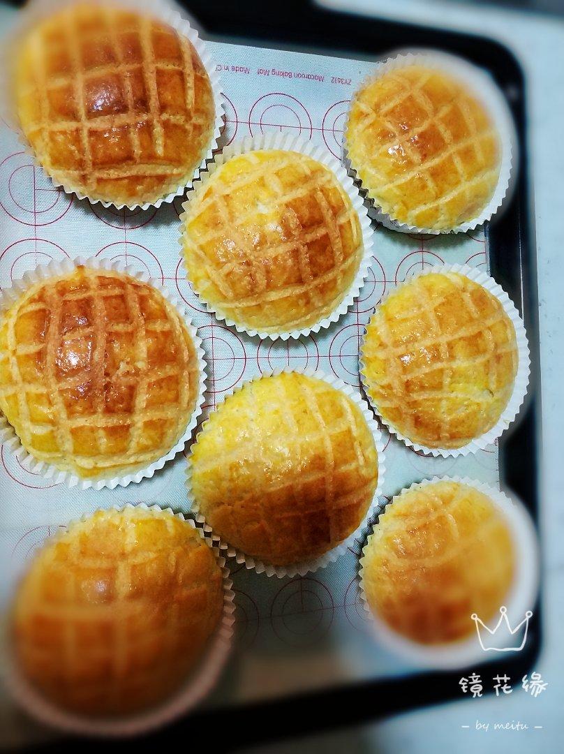 好吃到炸裂的港式菠萝包（附带制作酥皮的小视频）