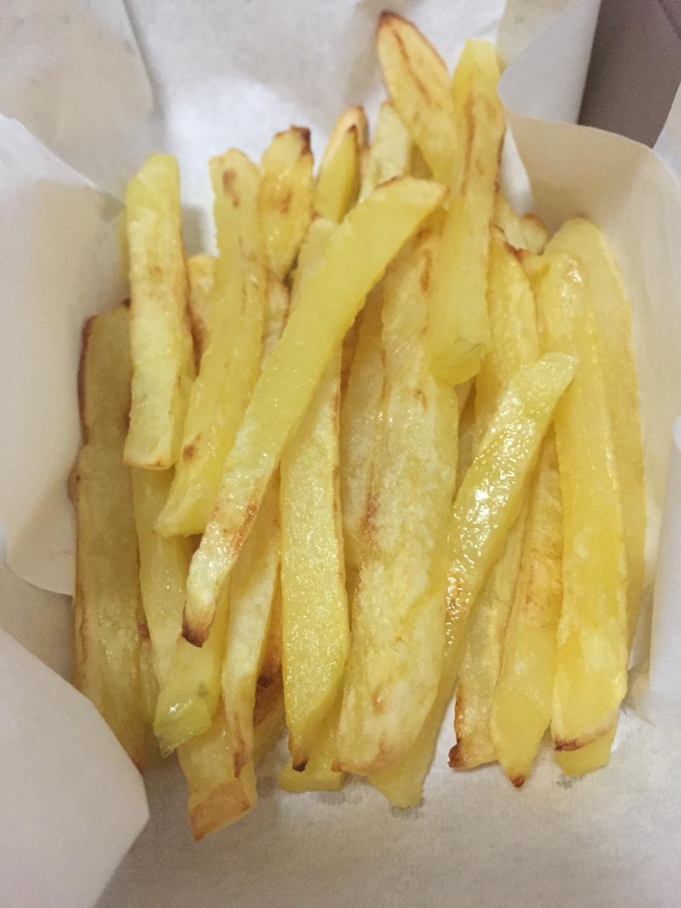 谁说孩子不能吃薯条？别人家孩子吃薯条也健康！
婴儿烤箱版薯条