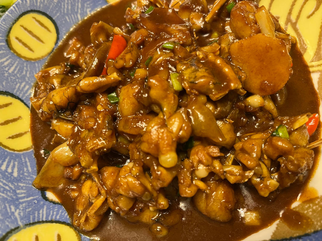 红烧牛蛙（手把手教你烧出回味无穷的牛蛙料理）