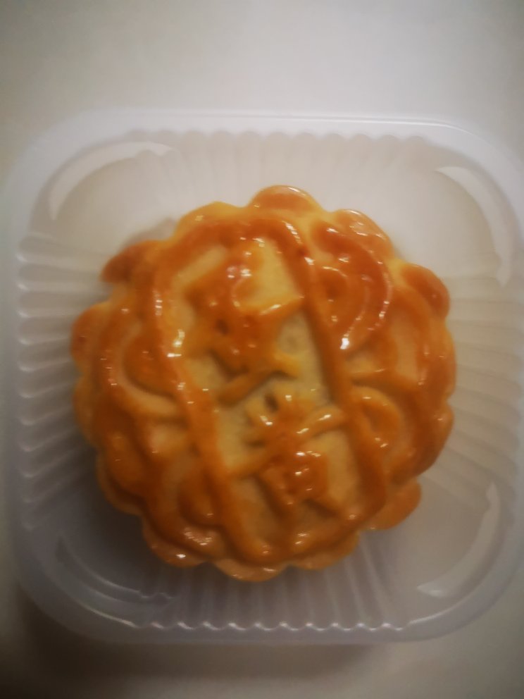广式月饼－－蛋黄豆沙月饼