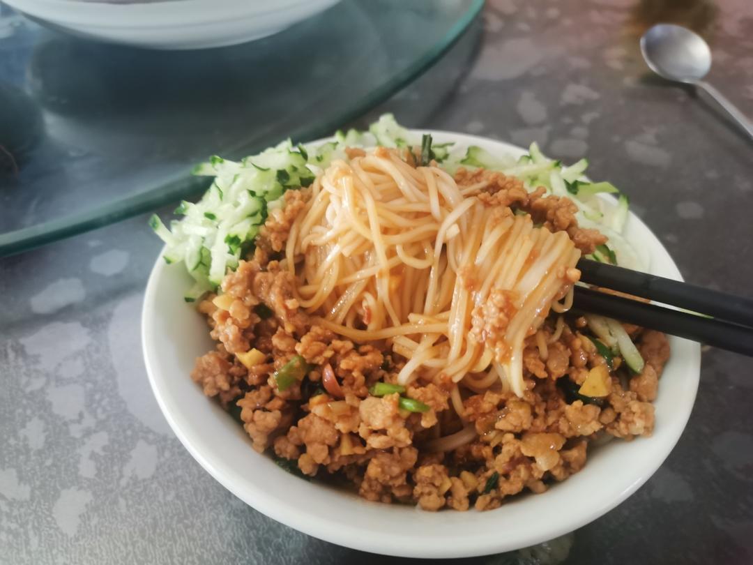 家常面~超简单又好吃的炸酱面🍜肉酱拌面