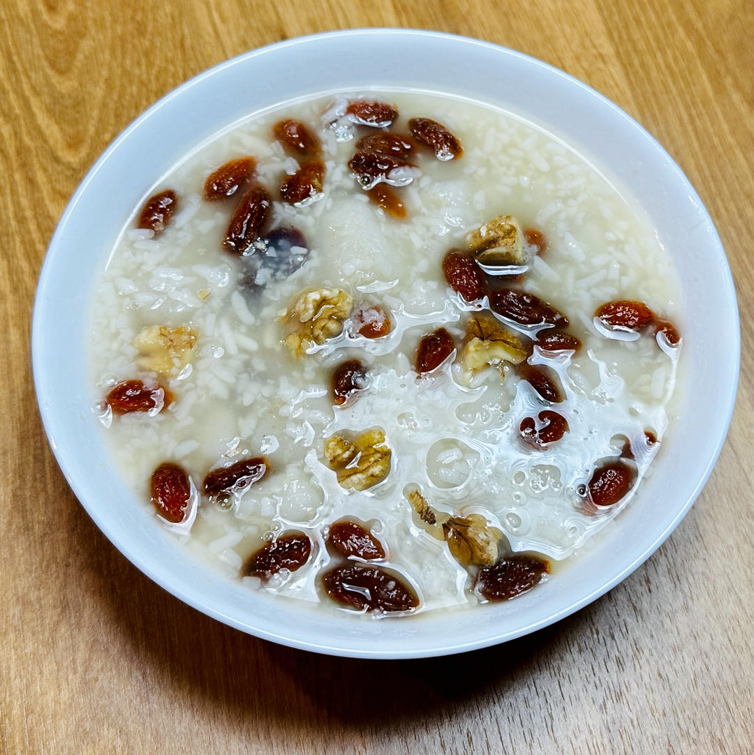 醪糟红豆芋头牛奶甜汤