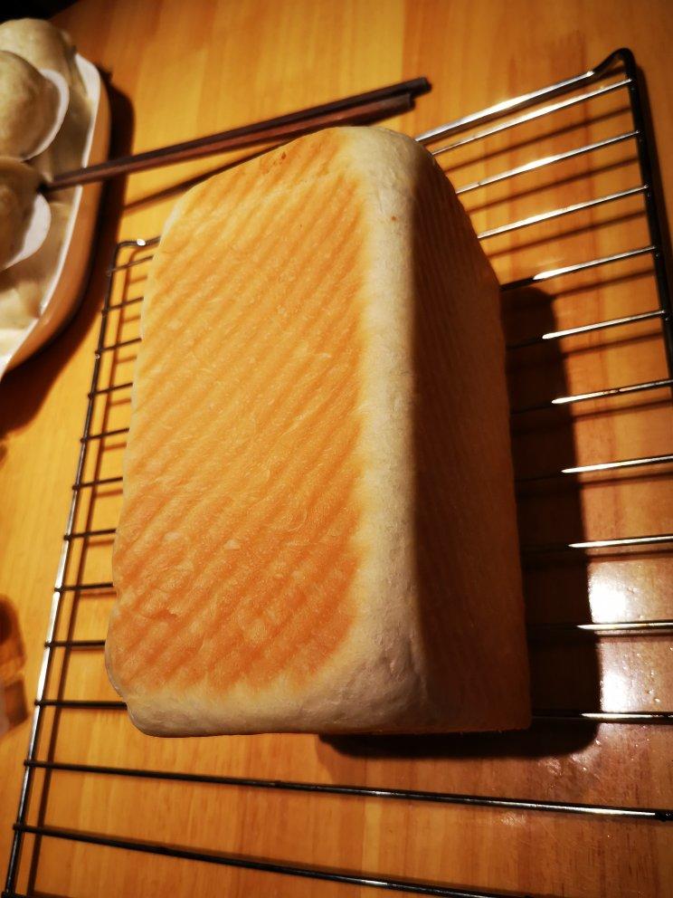 香葱肉松手撕吐司