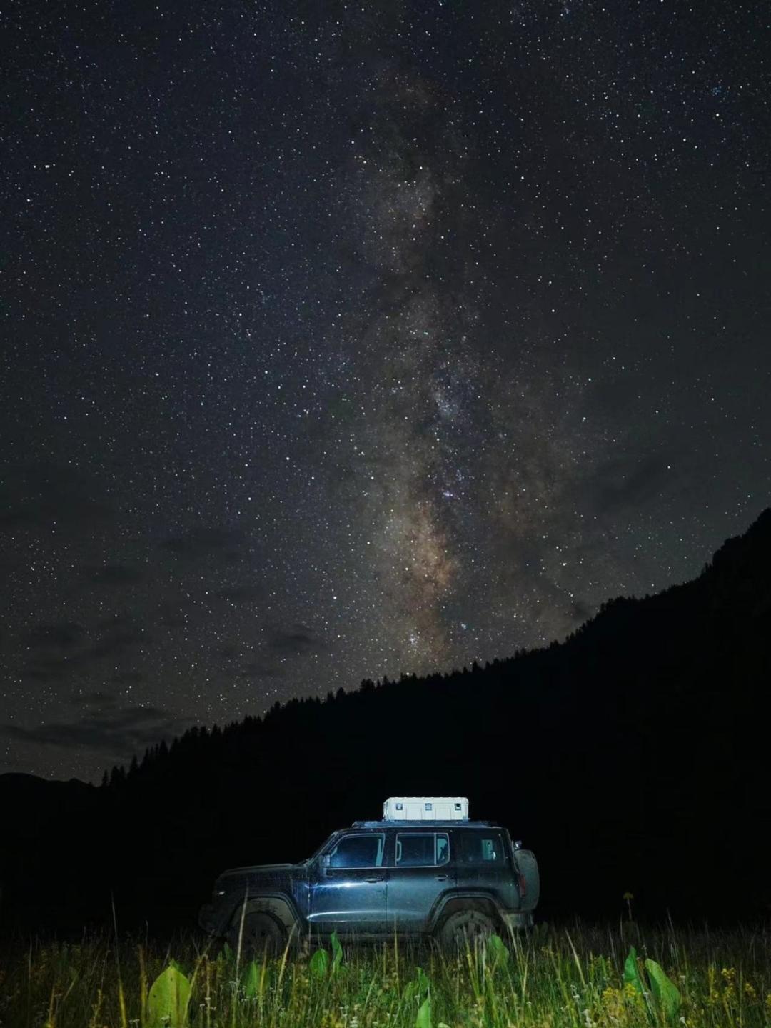 红星闪闪向太阳