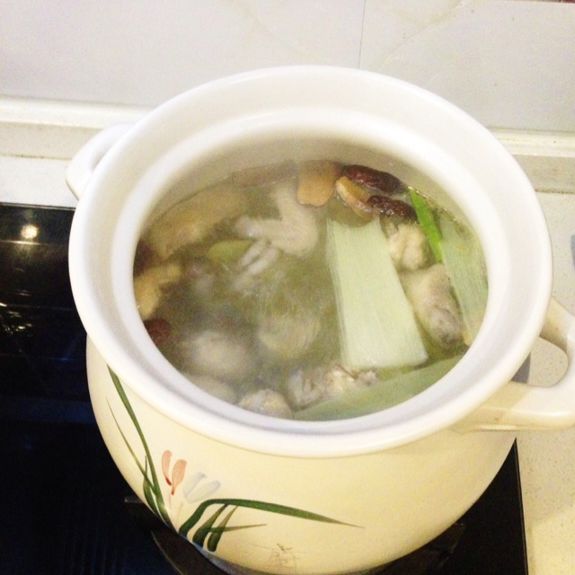 山药炖鸡汤