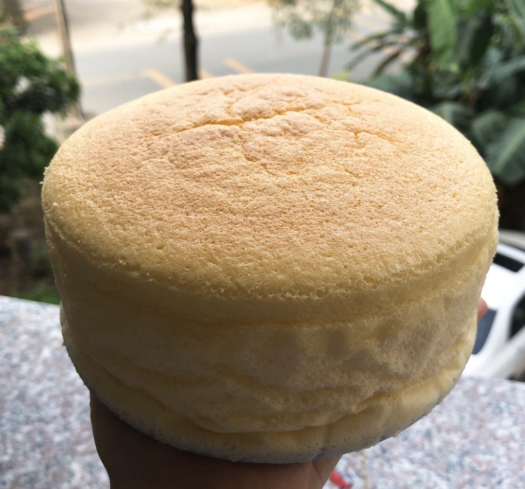 不开裂不回缩不掉皮的酸奶水浴法蛋糕