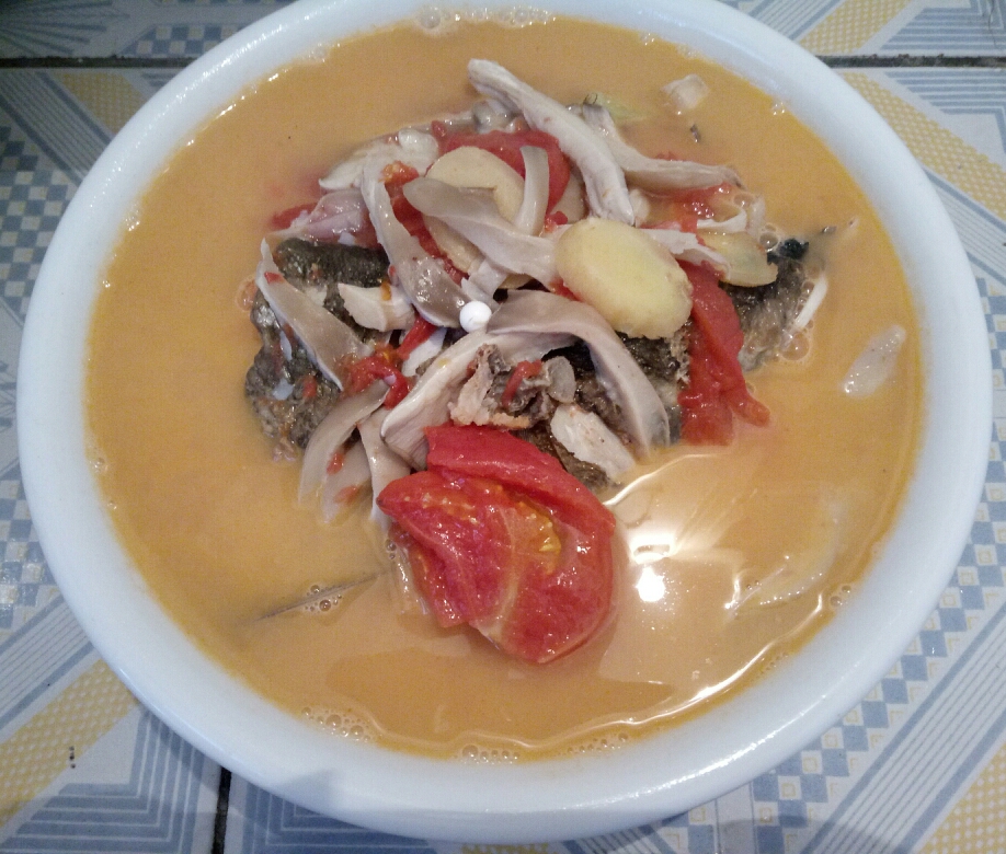 番茄鱼头汤的做法