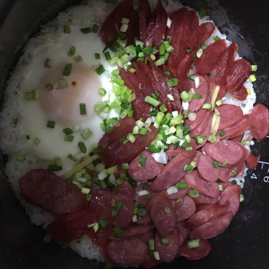 香肠煲仔饭