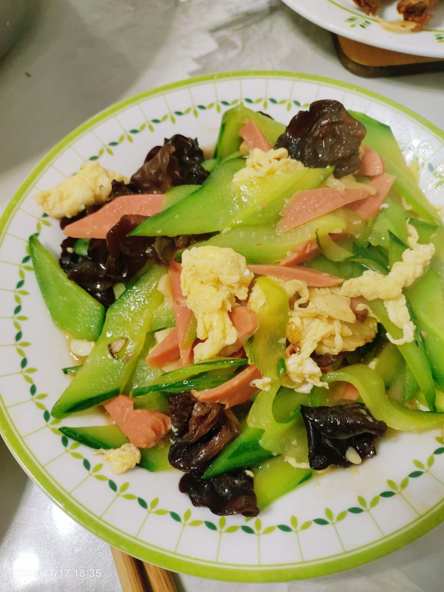 黄瓜炒鸡蛋 （青瓜炒鸡蛋）