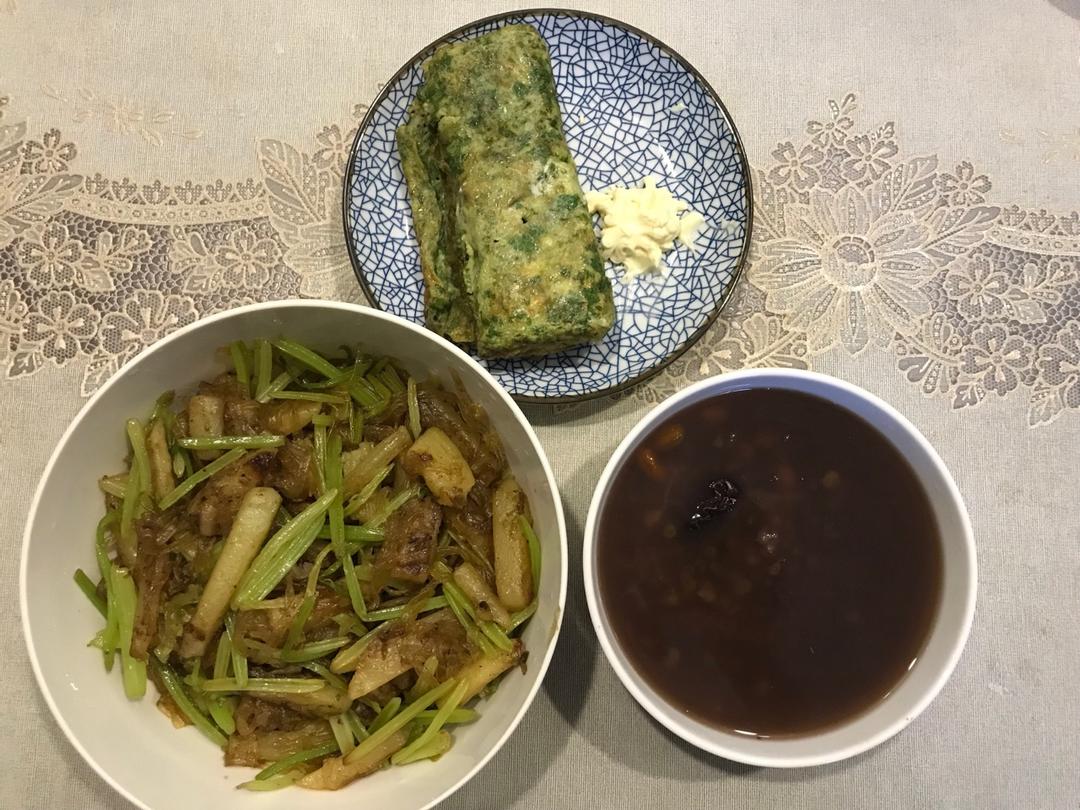 土豆炒芹菜