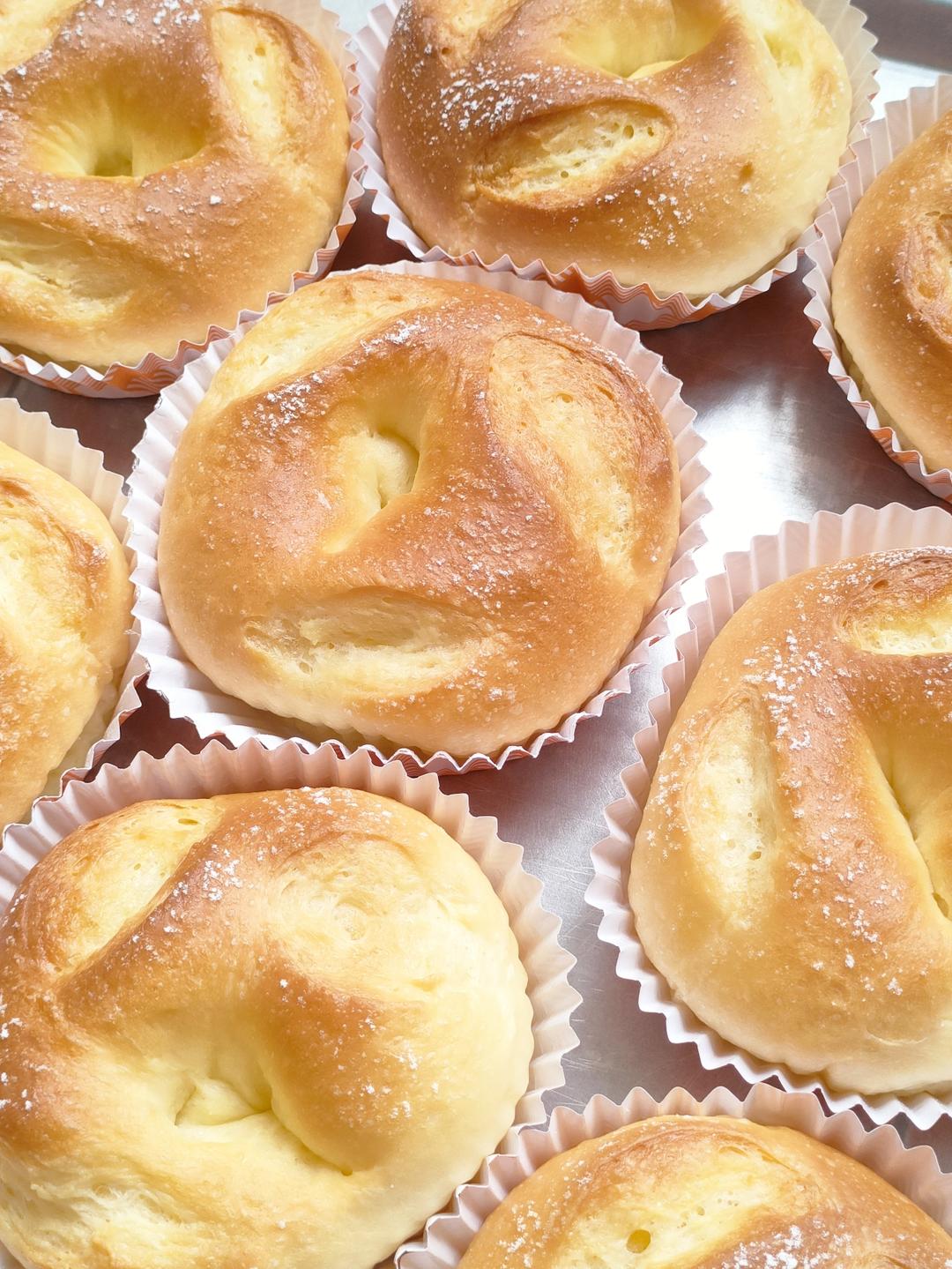 比云朵还软的牛奶面包，液种法甜面包太好吃了！