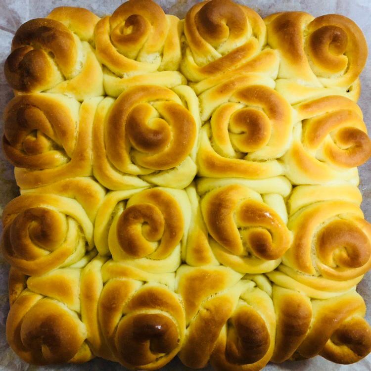 KA揉面的蜂蜜玫瑰包