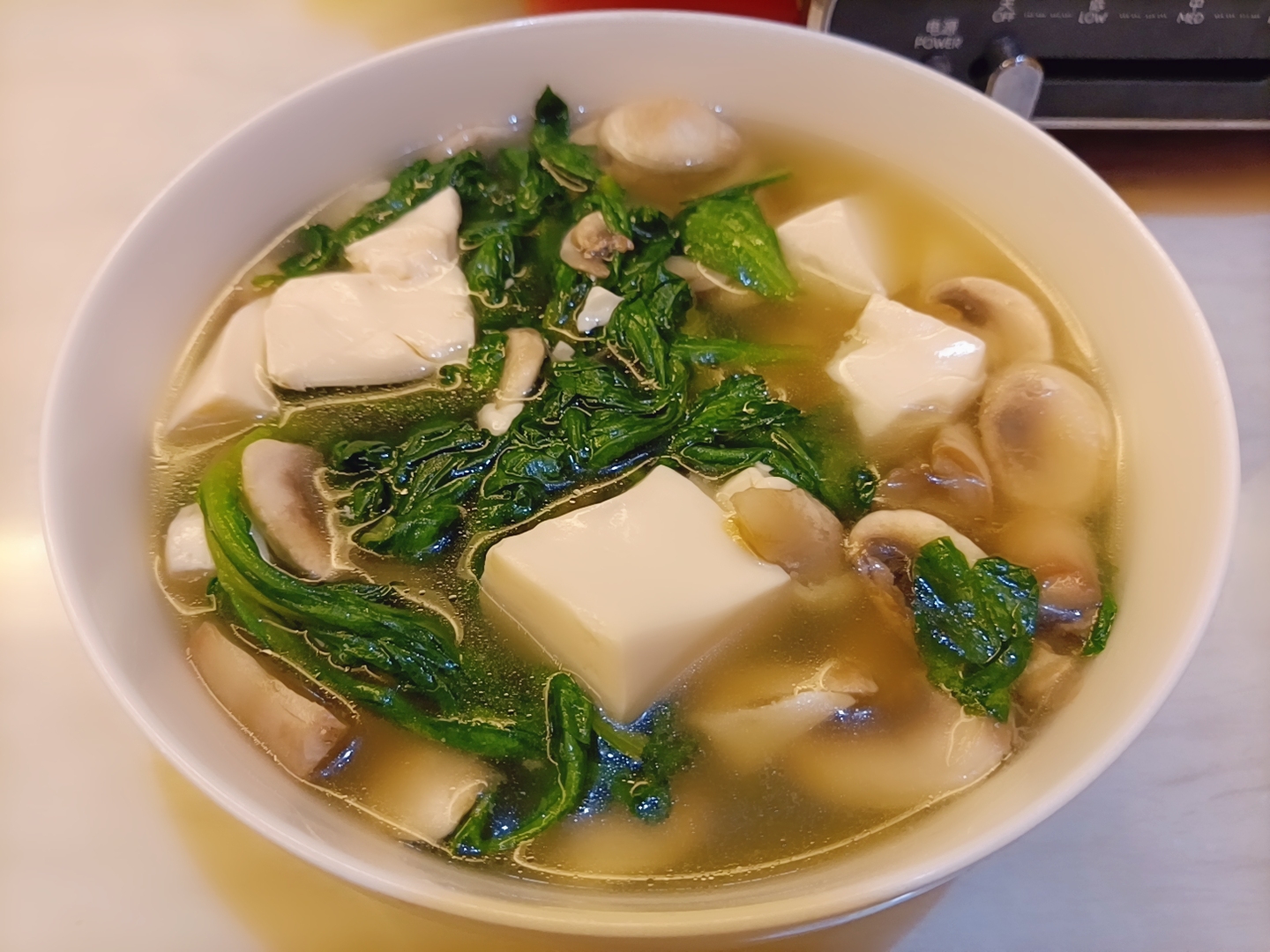 懒人美味减脂汤               (蓬蒿菜豆腐汤)的做法