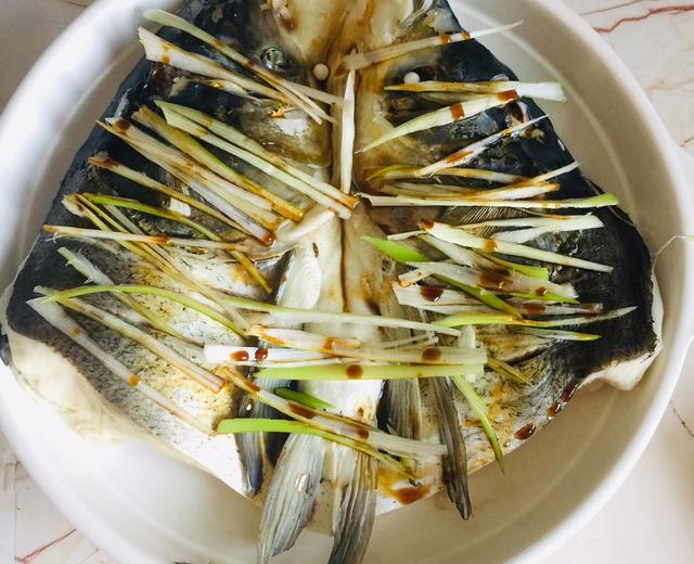 超简单美味的清蒸鱼头的做法