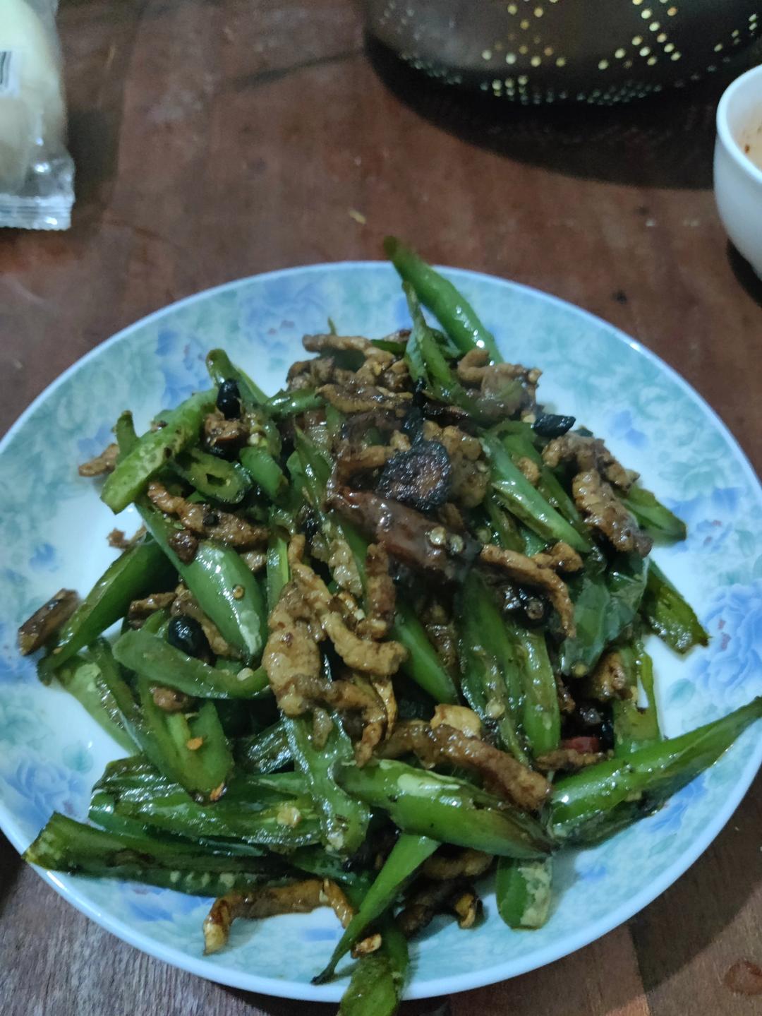 家常尖椒炒肉