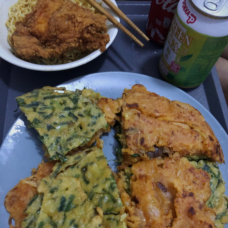 韩式泡菜煎饼（kimchi pancake)