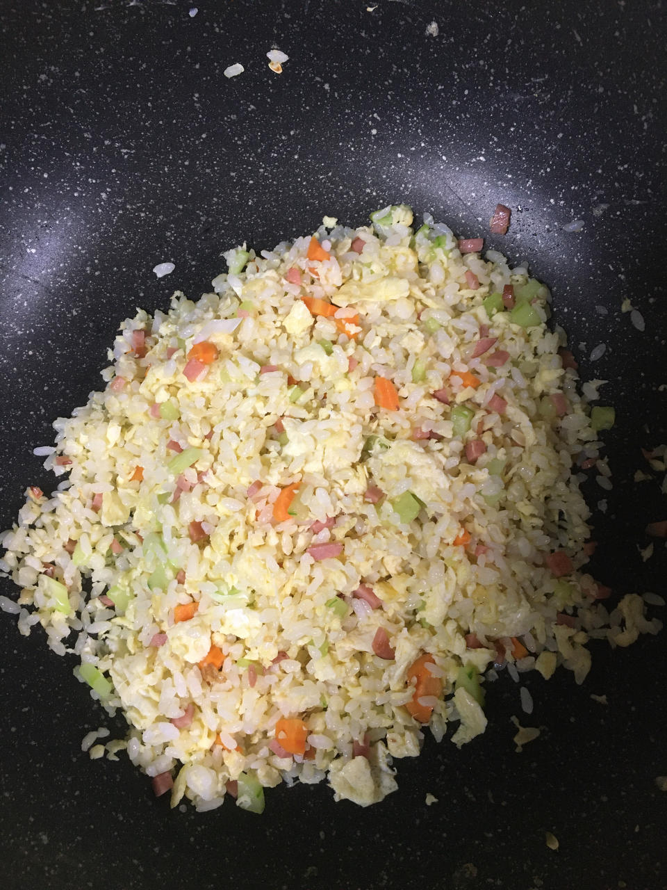 扬州炒饭（剩饭变美食，从此不剩饭）