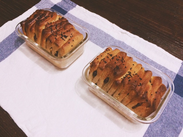 手撕千层肉松面包