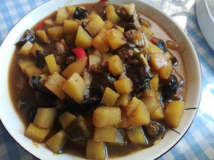 土豆炖茄子(东北菜)