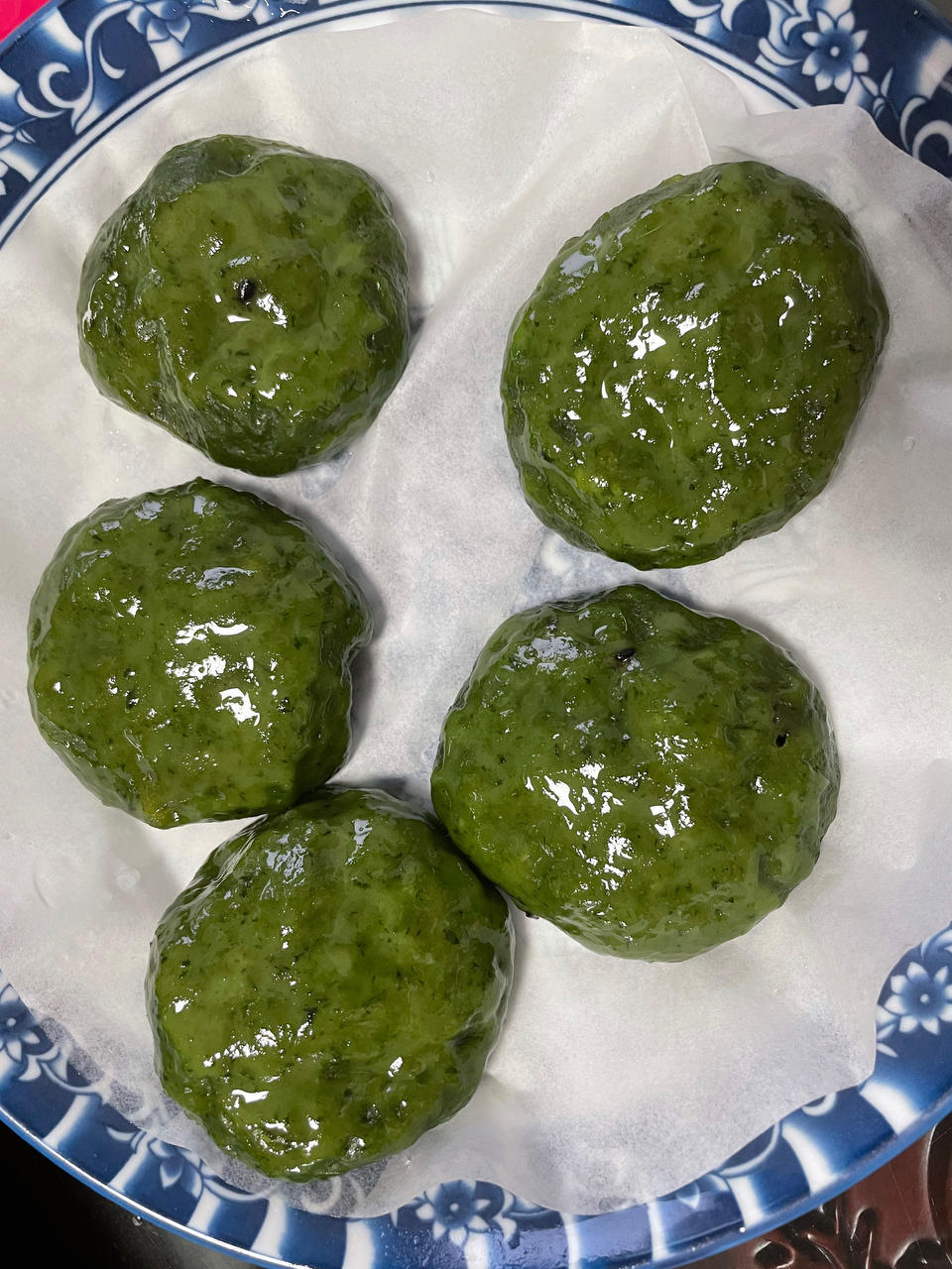 清明必吃的艾草青团