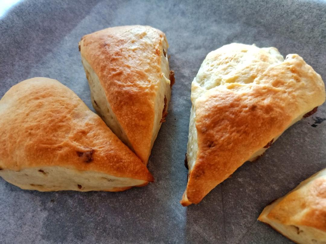 等待45分钟吧，就能得到超松软的酵母版司康了