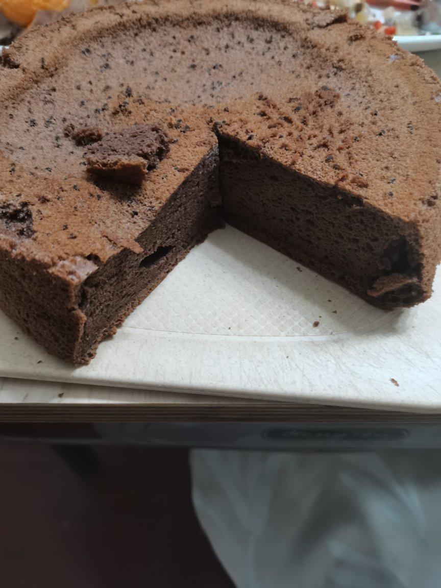 香浓柔软的可可戚风蛋糕