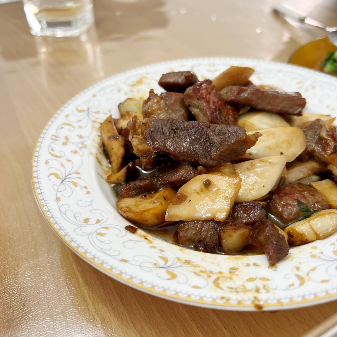 黑蒜子牛肉粒