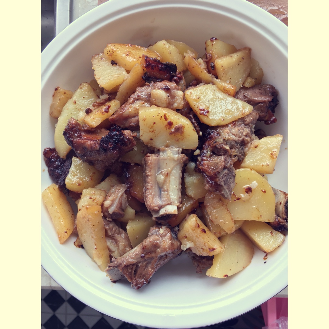 土豆炖排骨