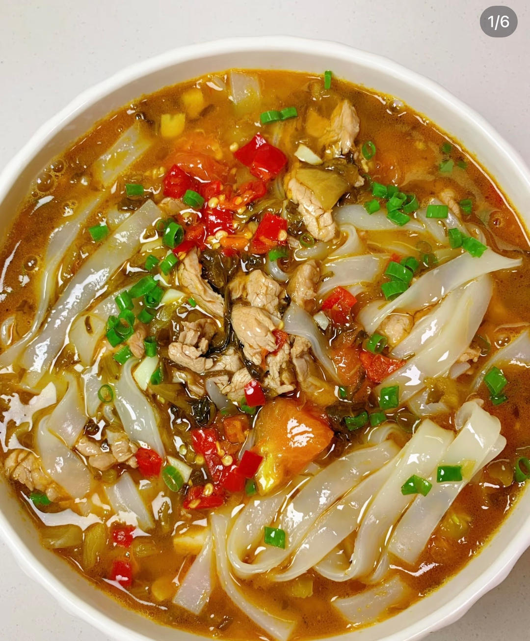 酸菜剁椒河粉（主食，米粉）