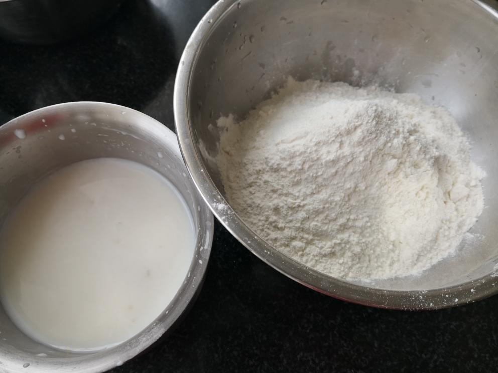 纯奶手撕吐司的做法 步骤1