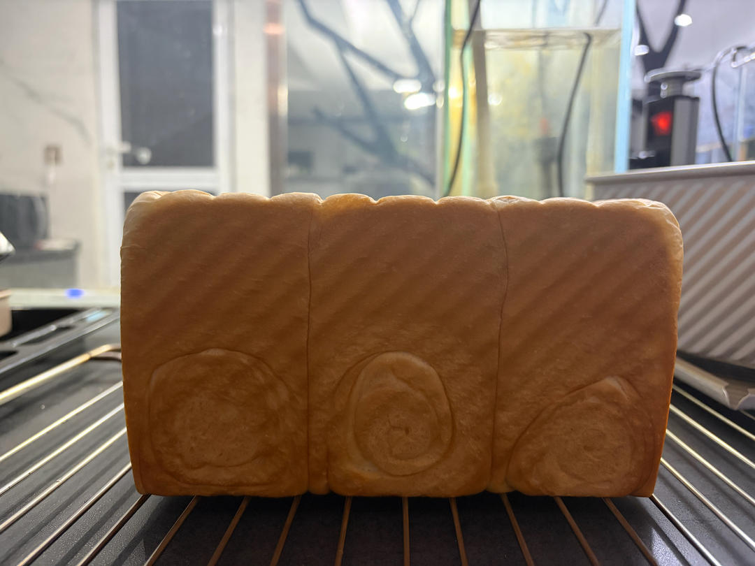 吐司，奶香手撕面包，超级香浓