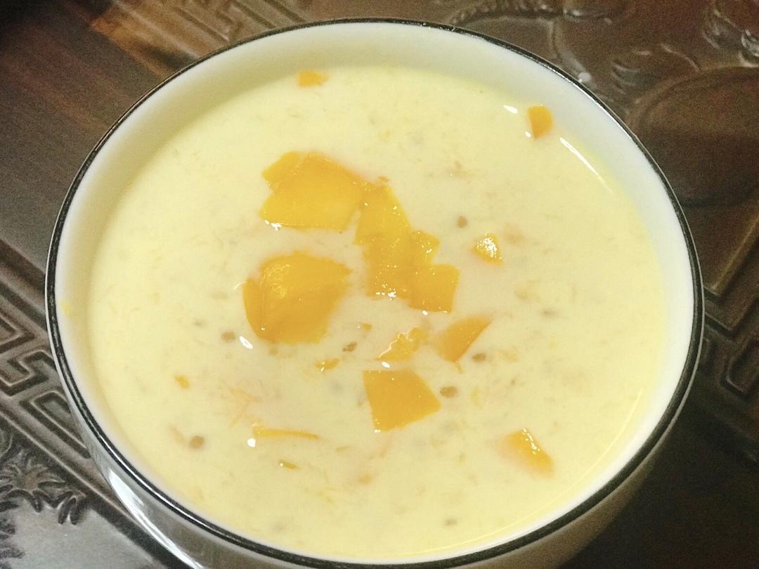 港式甜品——杨枝甘露(芒果西米露)附芒果花切法