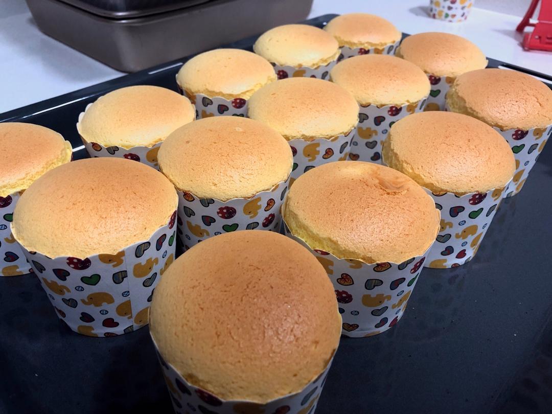 炼乳纸杯蛋糕