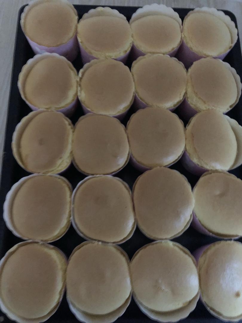 不塌，不裂，很润，很嫩的纸杯蛋糕