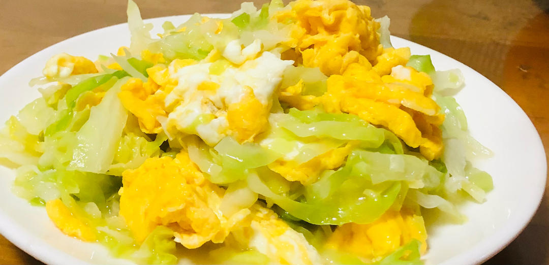 6月香豆瓣酱卷心菜炒鸡蛋