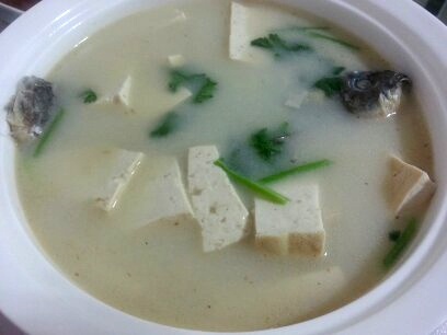 鲫鱼豆腐汤