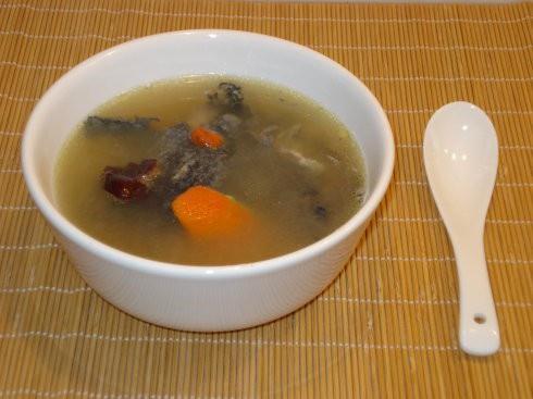 红枣枸杞乌鸡汤的做法