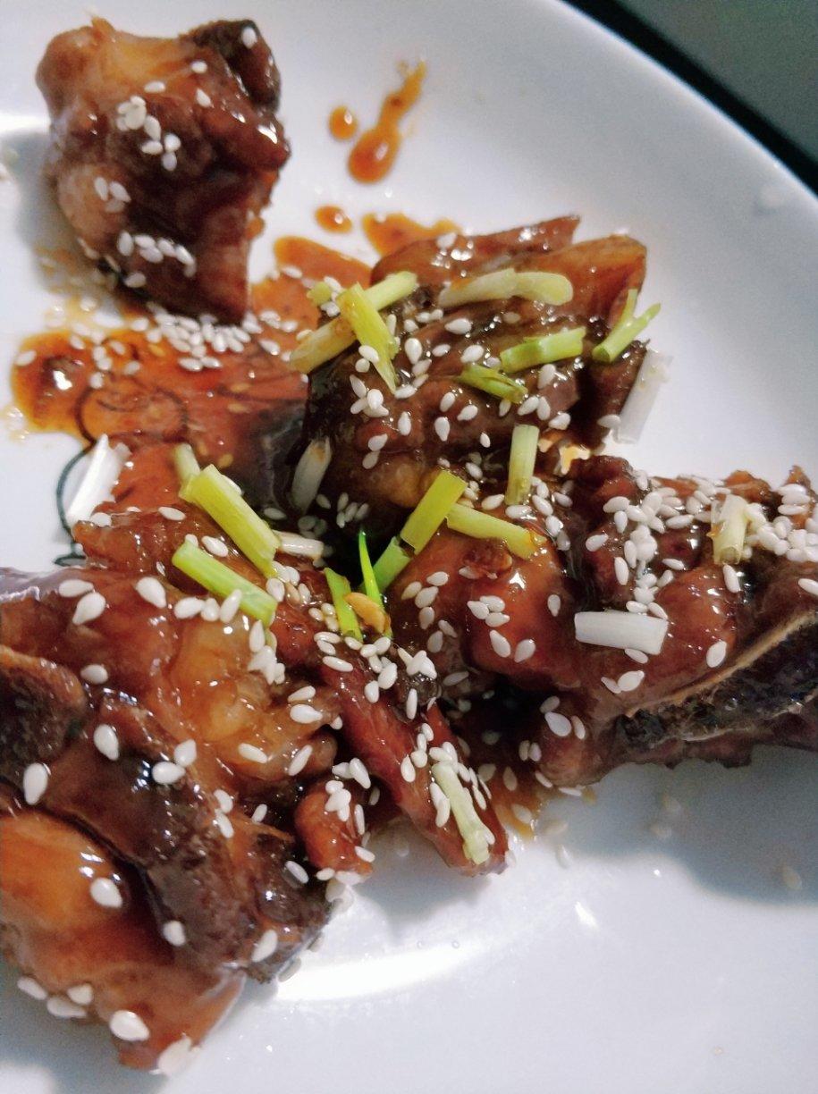 懒人版糖醋排骨-比红烧的更开胃更下饭！