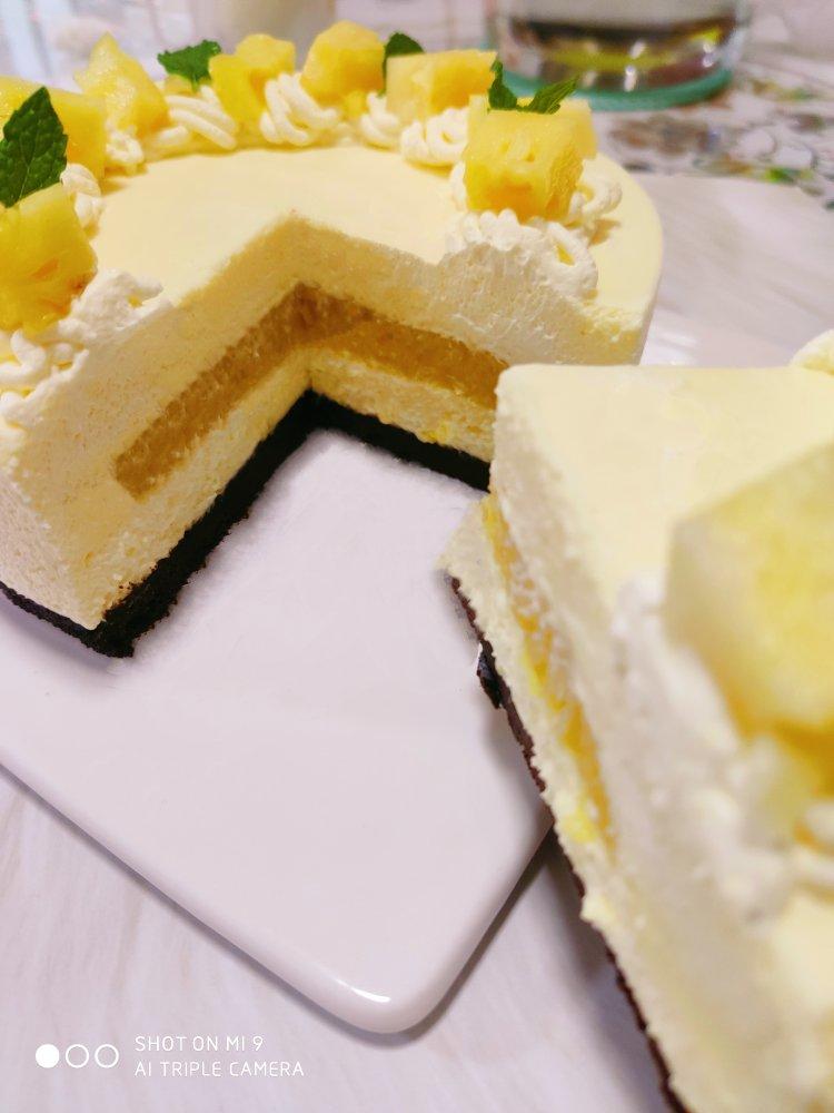 菠萝白巧慕斯蛋糕