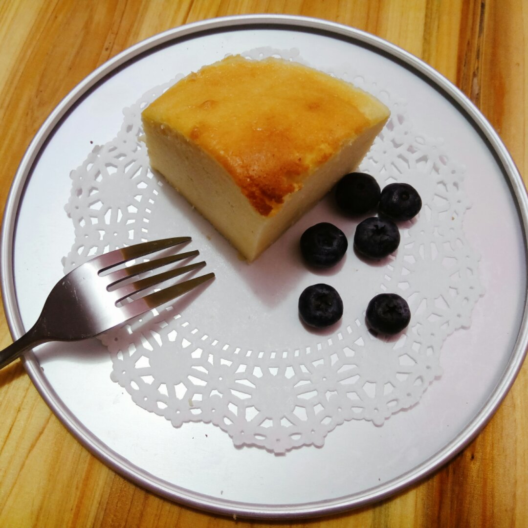 消耗淡奶油之作——淡奶油小蛋糕