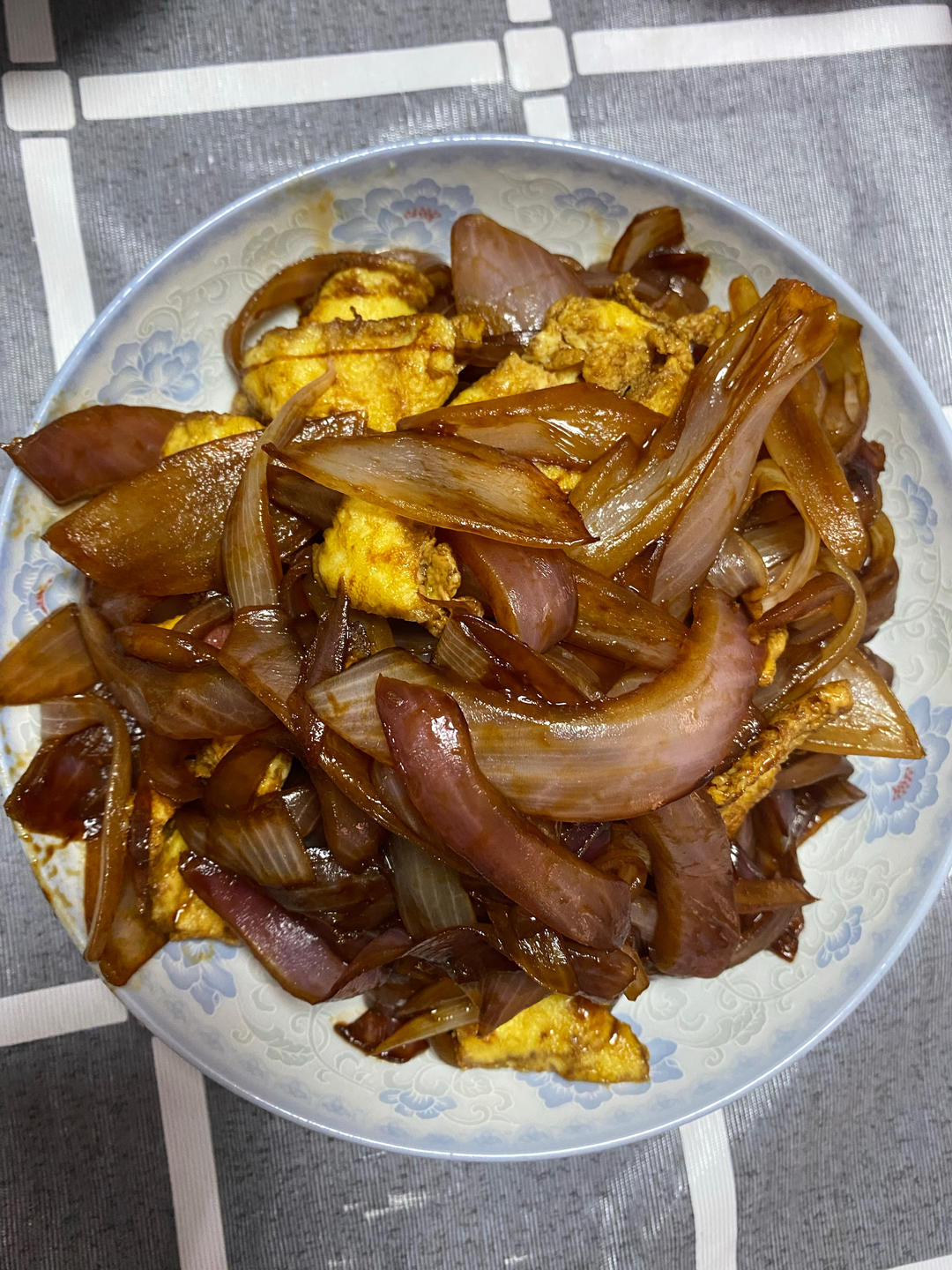 降压防癌的好食材  洋葱炒鸡蛋